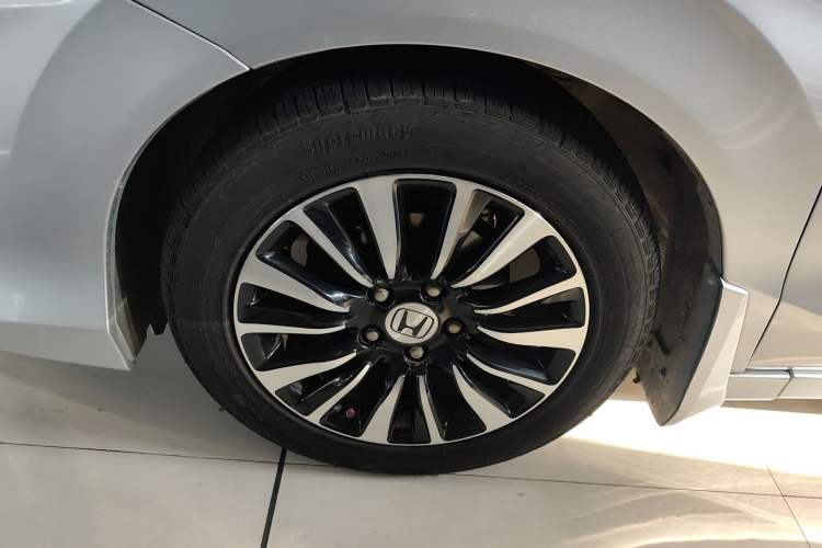 Used Honda Crider 2015 1.8L Automatic Luxury Edition
