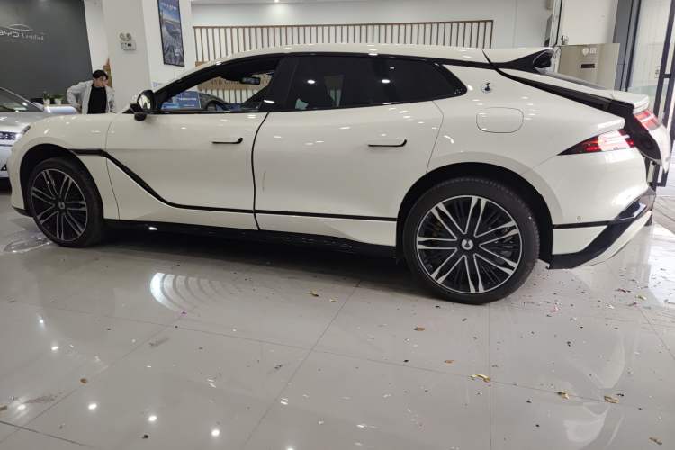 Used Denza Z9GT 2024 1100 Four-Wheel Drive Ultra Version
