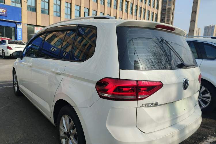 Used Volkswagen Touran 2018 Volkswagen Touran L 280TSI DSG Comfort Edition 7 Seats China VI Standard
