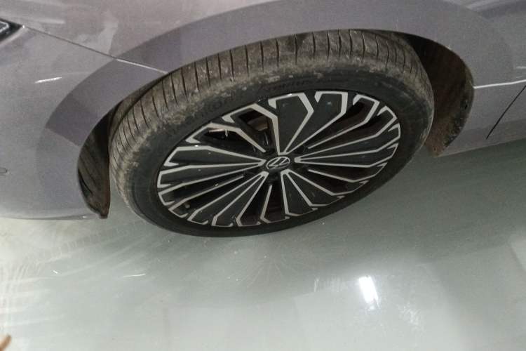 Used Volkswagen Passat 2025 Pro 380TSI Dragon Supreme Edition
