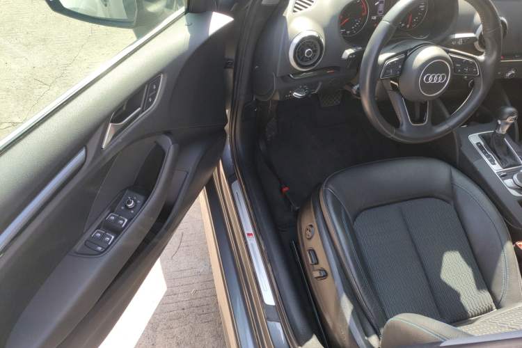 Used Audi A3 2020 Limousine 35 TFSI Fashion Edition China VI Emission Standard