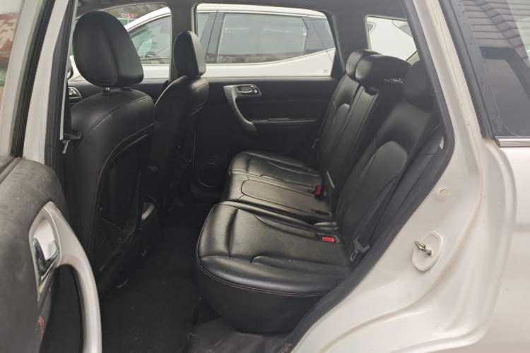 Used Haval H6 2013 Upgraded Model 1.5T Manual Two-Wheel Drive Elite Version
