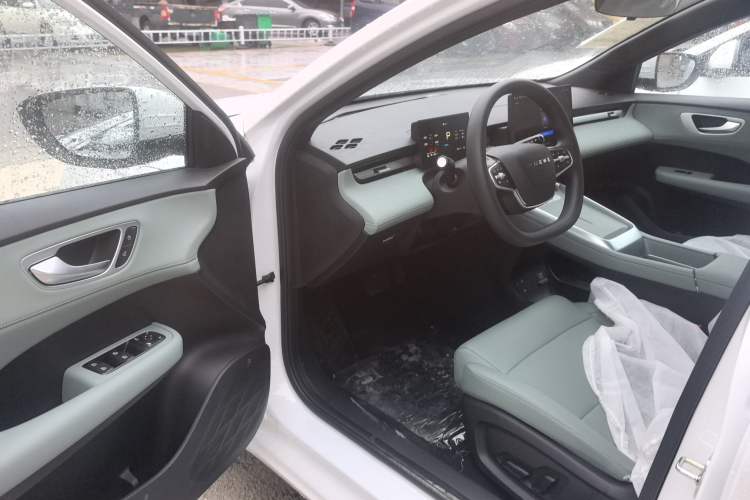 Used Roewe D6 2025 450km Deluxe Edition