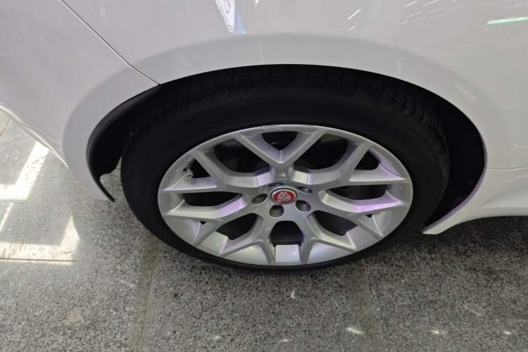 Used Jaguar F-TYPE 2016 3.0 SC Hardtop Version
