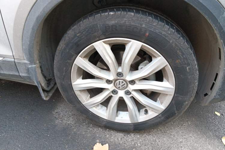 Used Volkswagen T-ROC 2018 280TSI DSG Two-Wheel Drive Advanced Version China V Emission Standard