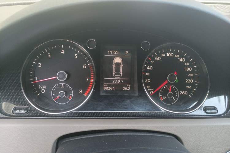 Used Volkswagen Magotan 2015 1.8TSI Luxury Model
