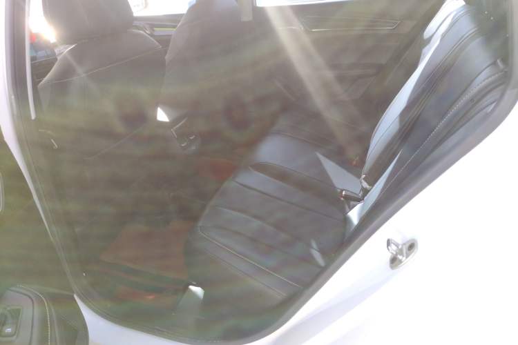 Used Roewe i5 2021 1.5L Manual Diamond Edition
