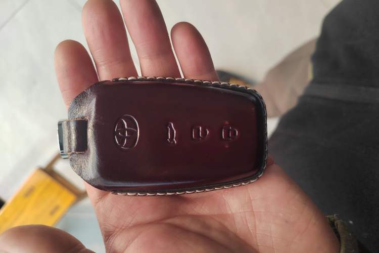 Used Toyota Camry 2018 Dual-Engine 2.5 HG Luxury Edition
