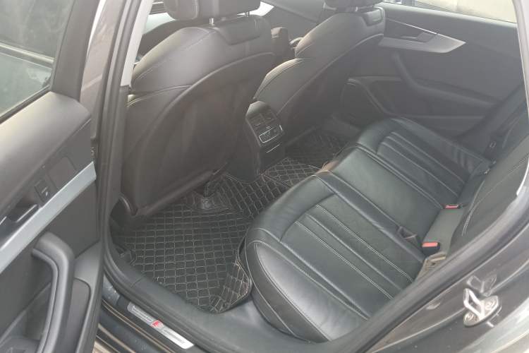 Used Audi A4L 2022 40 TFSI Fashion Dynamic Model
