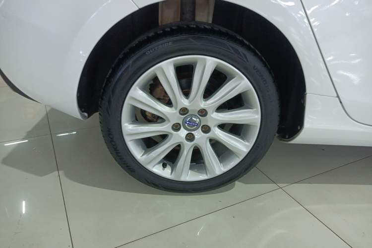 Used Volvo V40 2016 T3 Zhiyi Edition
