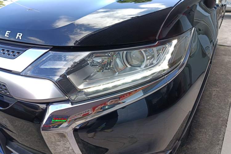 Used Mitsubishi Outlander 2019 2.0L Two-Wheel Drive Comfort Edition 5 Seats China VI Standard