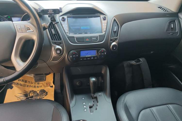 Used Hyundai ix35 2013 2.0L Automatic Two-Wheel Drive Smart GLS China IV Standard
