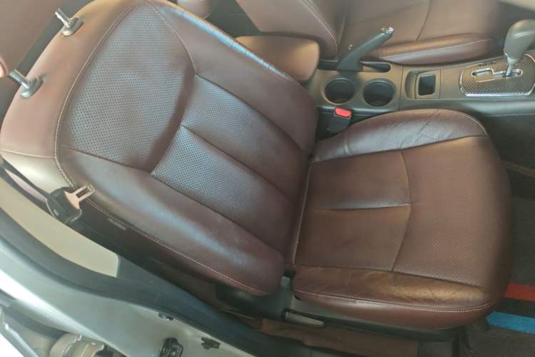 Used Nissan Tiida 2015 1.6T M-CVT GTS Limited Edition
