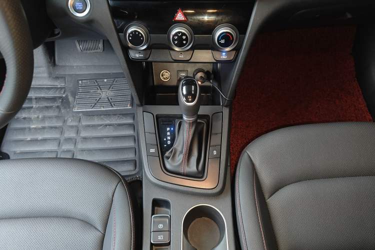 Used Hyundai Elantra 2020 1.4T Dual-Clutch Xuan Dong · Dynamic Version
