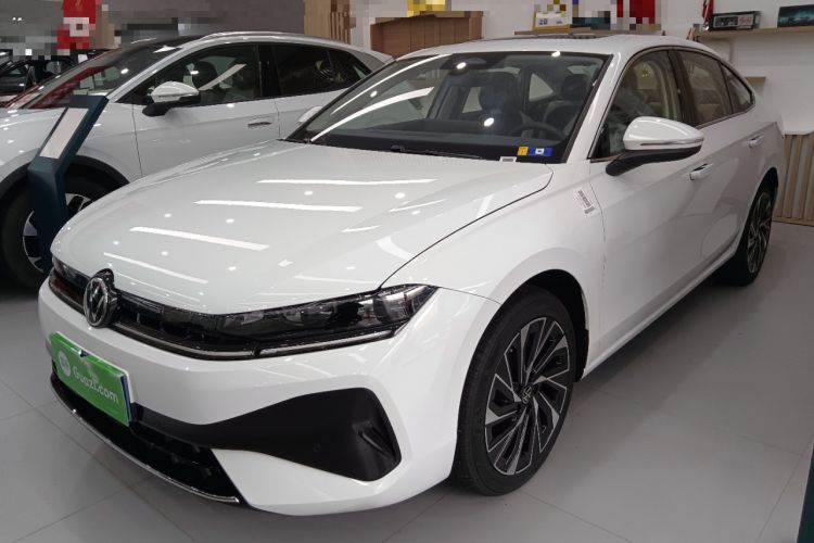 Used Volkswagen Sagitar 2026 Model L 300TSI DSG Luxury Version