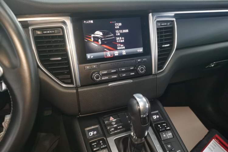 Used Porsche Macan 2017 Macan 2.0T
