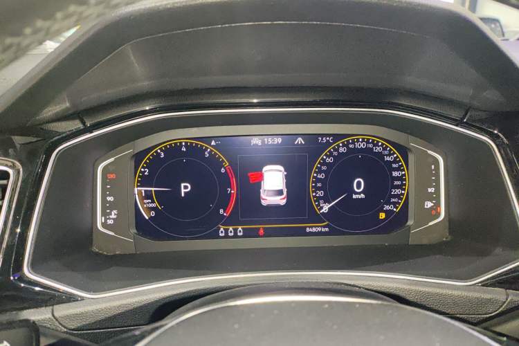 Used Volkswagen T-ROC 2021 280TSI DSG Two-Wheel Drive Comfort Connect 30th Anniversary Edition