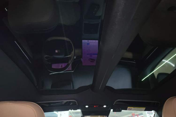 Used  L6 2023 125km MAX
