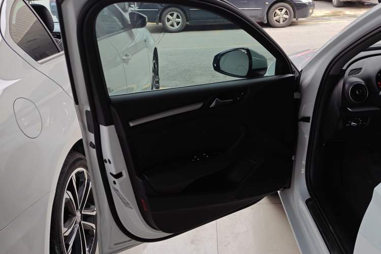 Used Audi A3 2018 30th Anniversary Edition Limousine 35 TFSI Ambition Model
