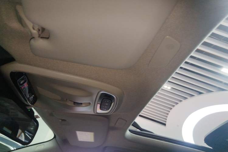 Used Volvo XC40 2022 T4 Four-Wheel Drive Smart & Stylish Edition
