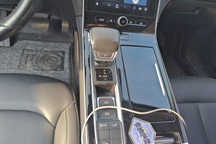 Used Roewe i6 MAX 2020 300TGI Automatic "Swell Cool Smart Drive" Edition
