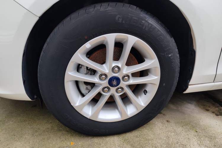 Used Ford Escort 2019 Revised Version 1.5L Manual "Quality Enjoyment" Trim (Tire Pressure Monitoring) China VI Standard
