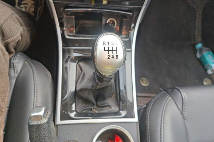 Used Haval H2 2017 Red-Label 1.5T Manual Two-Wheel Drive Comfort Model