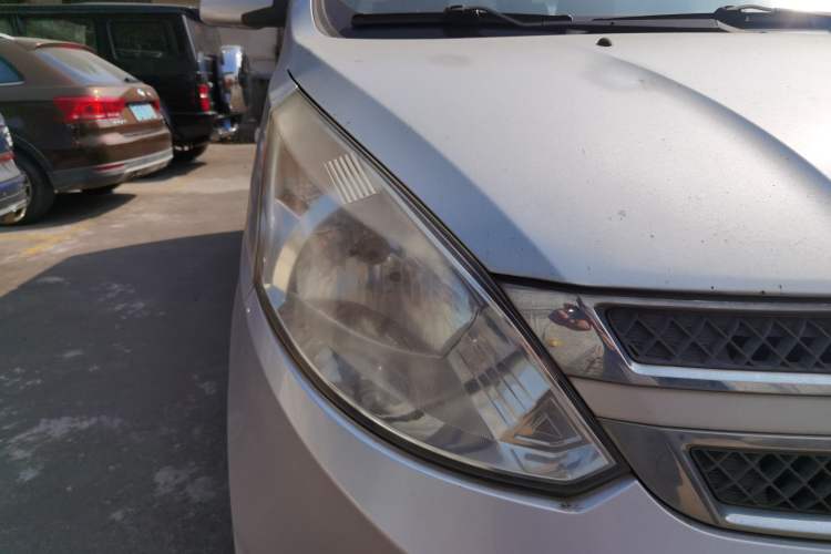 Used Wuling Rongguang V 2015 1.2L Standard Version
