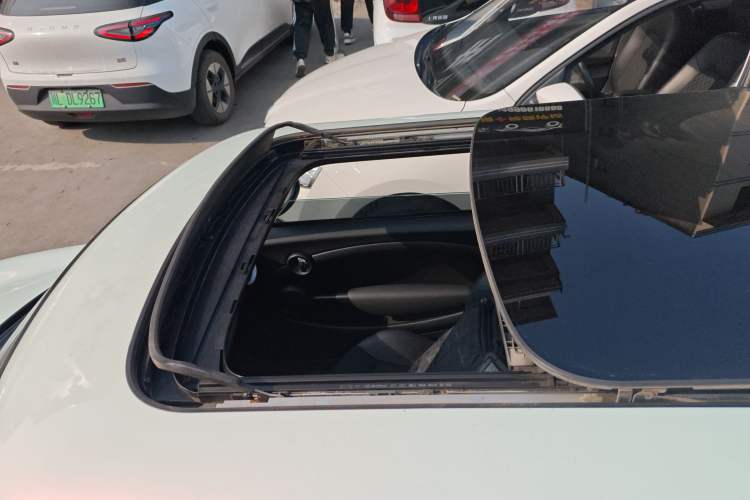 Used  MINI 2011 1.6L COOPER Fun
