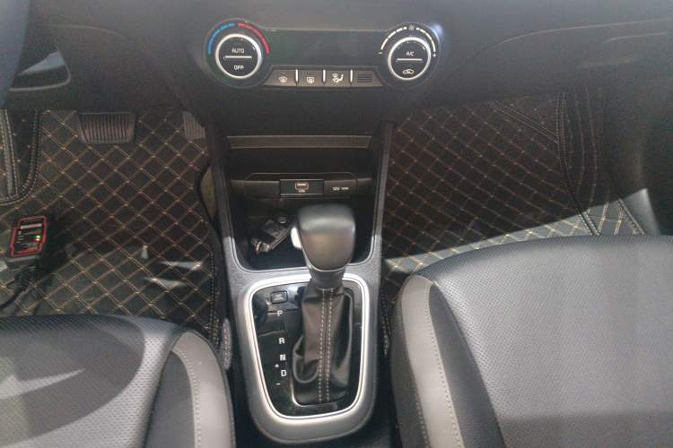 Used Kia kx1 Stonic 2019 1.4L Automatic Fun Edition China VI