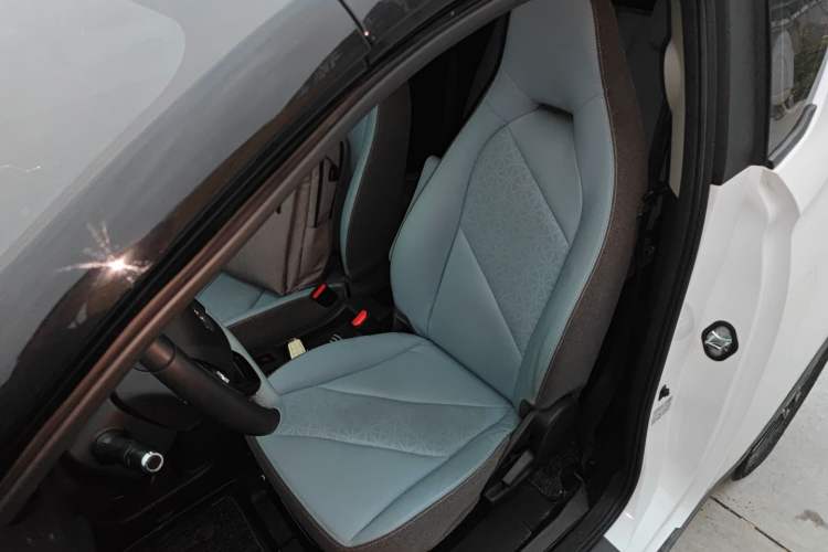 Used Chery Little Ant 2022 Restyled Version Sweet Pink Edition Half-Sugar Version 28.8 kWh 30 kW 301 km
