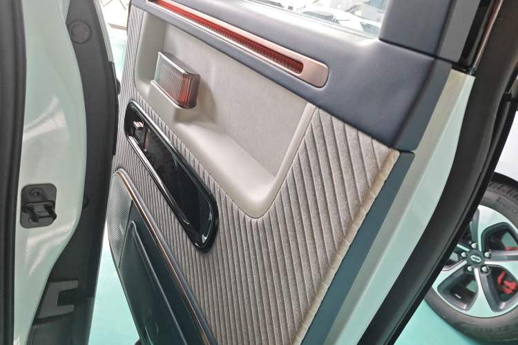 Used Zeekr MIX 2025 Long-Range Intelligent Driving Edition
