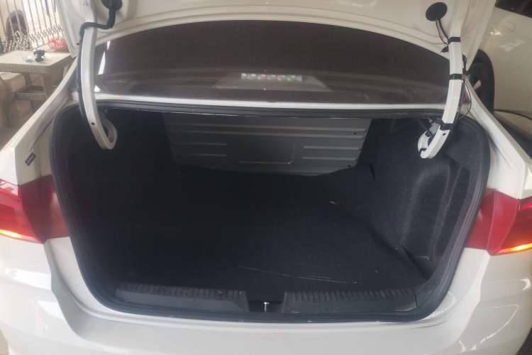 Used Volkswagen Santana 2021 1.5L Manual Fashion Edition
