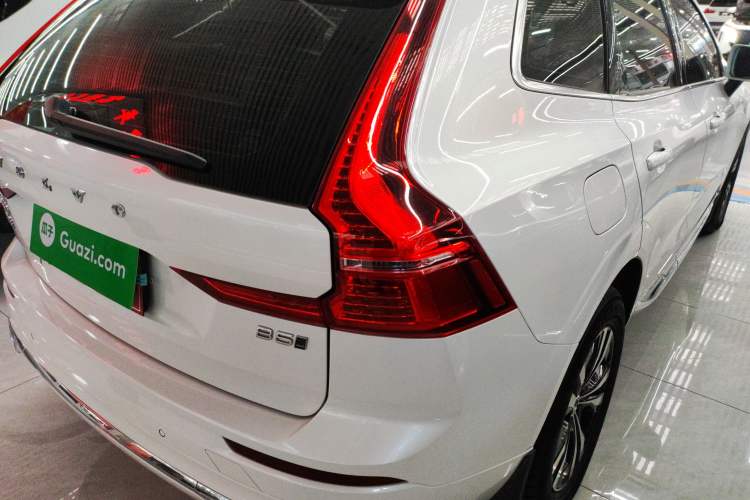 Used Volvo XC60 2023 B5 4x4 Smart Luxury Edition