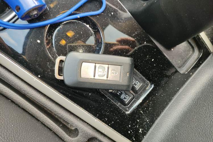 Used Mitsubishi Outlander 2018 2.0L Two-Wheel Drive Glory Edition 5 Seats