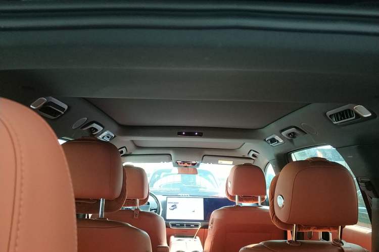 Used Li Auto L8 2023 Pro Model
