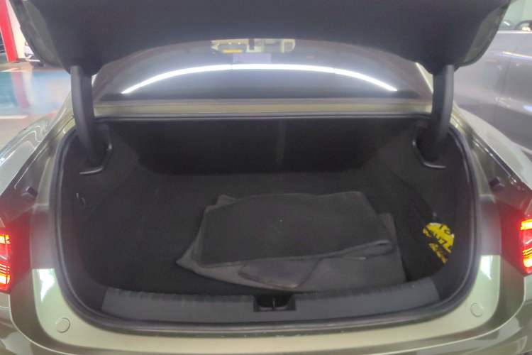 Used  SU7 2024 Four-Wheel Drive Ultra-Long Range Advanced Intelligent Driving Max Edition
