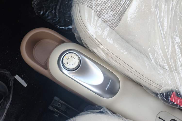 Used Wuling Hongguang MINIEV 2025 Four-Door Version Advanced Edition