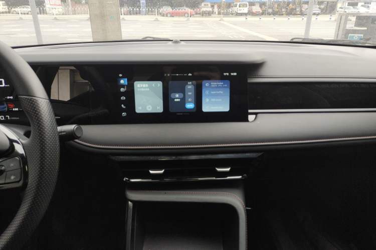 Used Roewe i5 2023 1.5L Manual Comfort Edition
