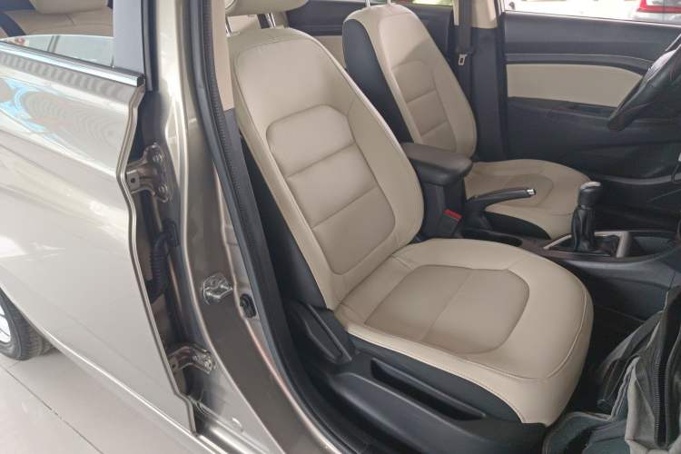 Used Changan Alsvin V7 2016 1.6L Manual Enjoyment Model China V Standard
