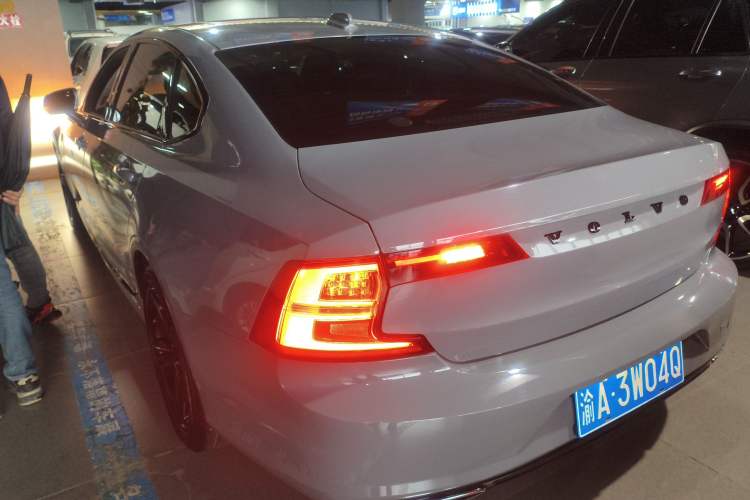 Used Volvo S90 2019 T5 Zhiyi Edition
