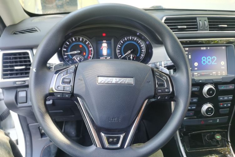 Used Haval H2 2018 1.5T Dual-Clutch Two-Wheel Drive Fashion Model China VI Standard
