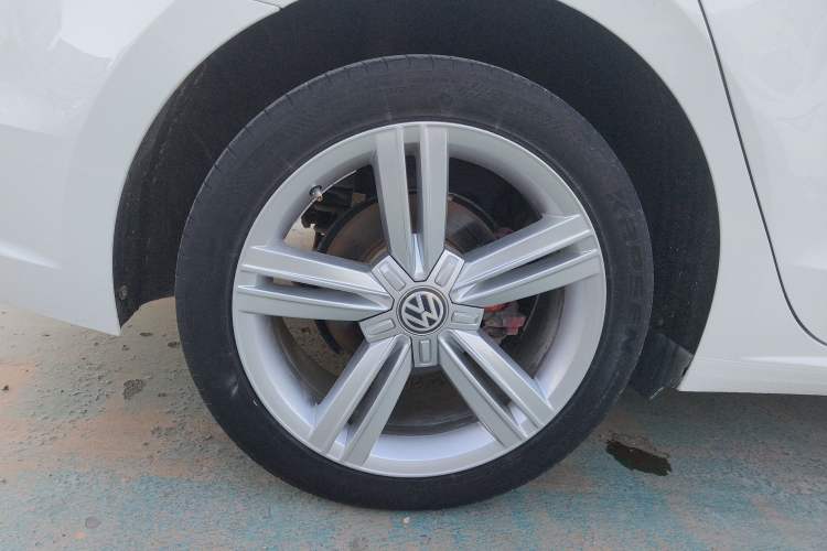 Used Volkswagen Lamando 2017 280TSI DSG Comfort Edition
