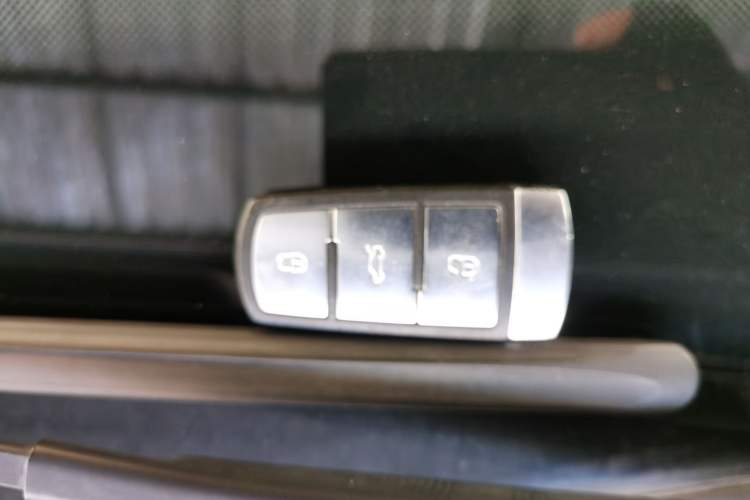 Used Volkswagen Magotan 2016 1.8TSI Smart Comfort Model
