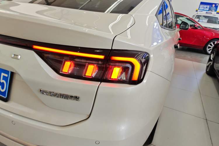 Used Ford Mondeo 2025 2.0T EcoBoost Luxury Version
