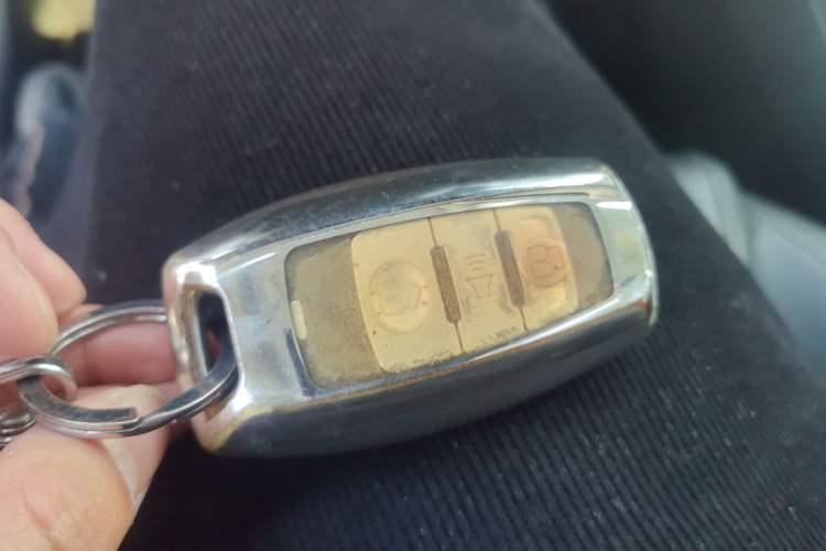 Used Haval H2 2018 Blue-Label 1.5T Dual-Clutch Two-Wheel-Drive Luxury Model
