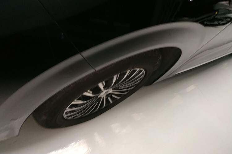 Used Denza D9 2025 DM-i Smart Drive 1020 Four-Wheel Drive Premium Model