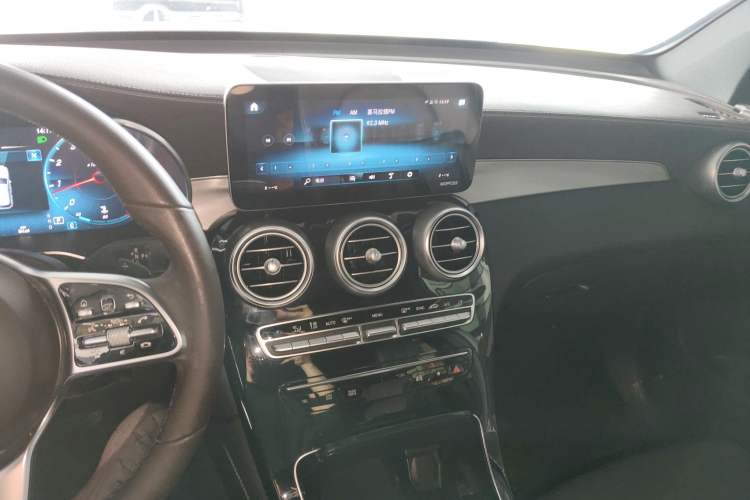 Used Mercedes-Benz GLC 2021 GLC 260 L 4MATIC Dynamic Edition
