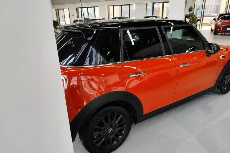 Used MINI MINI 2018 1.5T COOPER Classic Edition Five-Door Version
