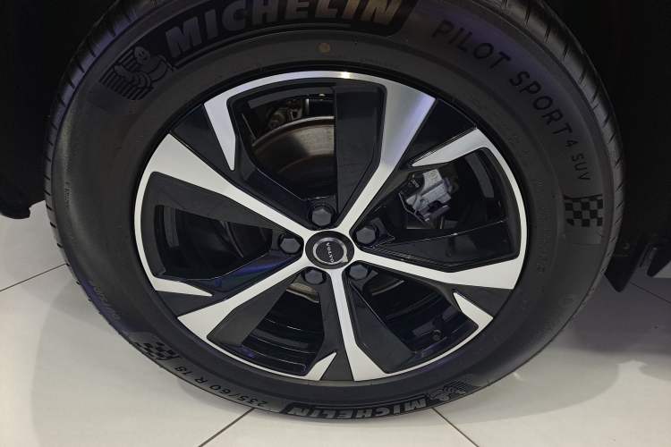 Used Volvo XC60 2026 B5 4x4 Smart Luxury Edition